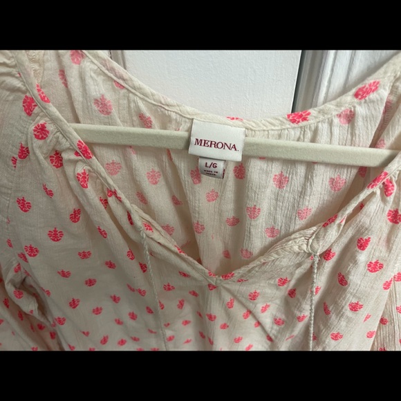 Ladies top - Picture 3 of 3